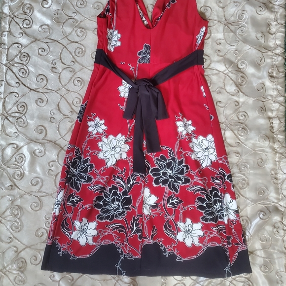 Gorgeous Red dress - Picture 4 of 7